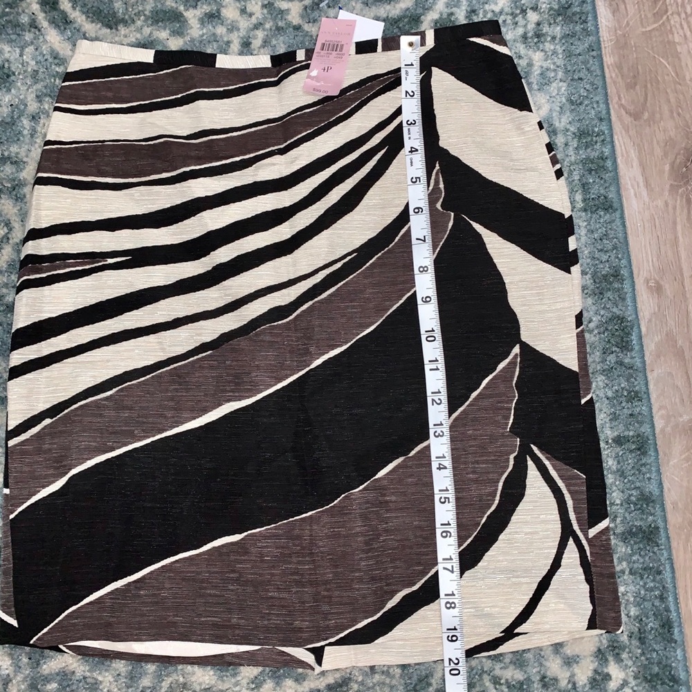 🆕Ann Taylor Silk Skirt Brown & Cream